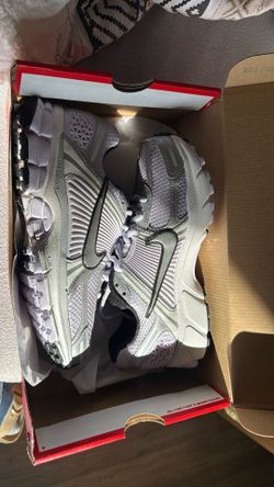 Women’s light purple nike vermos 5 (7.5)