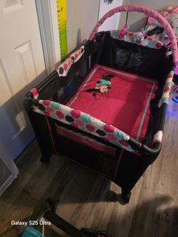 Portable Playard/ corralito De Bebe