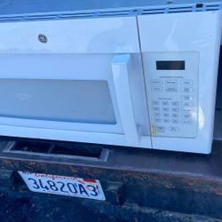 GE Large Microwave 
