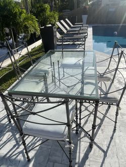 Outdoor vintage wrought iron dining, set six chair, chairs, and side table in perfect condition. Perfect for alfresco dining.