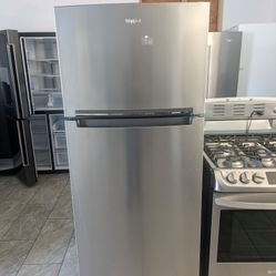 Whirlpool R Refrigerator 