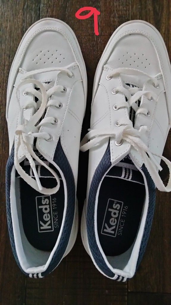 Ladies Size 9 Keds shoes