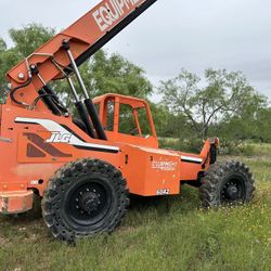 Skytrak Forklift