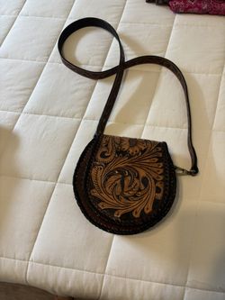 Brown purse 