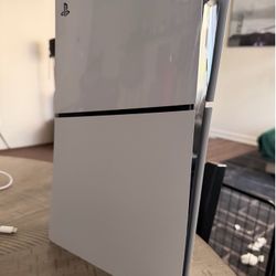 Selling PS5 Slim