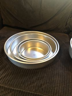 Magic Line cake pans