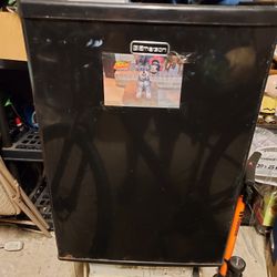 Fridge And Microwave