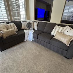 2-piece Dark Gray Ashley’s Sectional