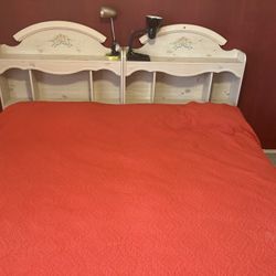 Two Twin Beds With Storage