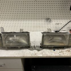 04-06 Scion xB Toyota bB JDM Headlights