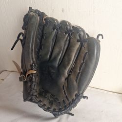 Wilson  A1000 BASEBALL GLOVE, 12"