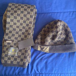 Louis Vuitton Hat & Scarf - Only been worn once 