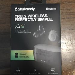 Black skullcandy wireless earbuds 