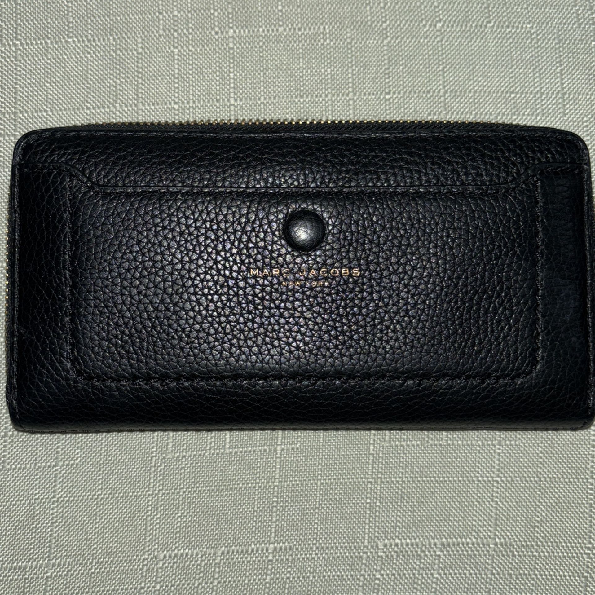 Marc Jacobs Wallet Clutch Like new