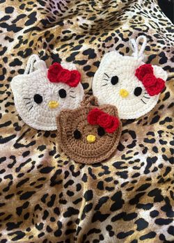 Crochet Hello Kitty Pouch!