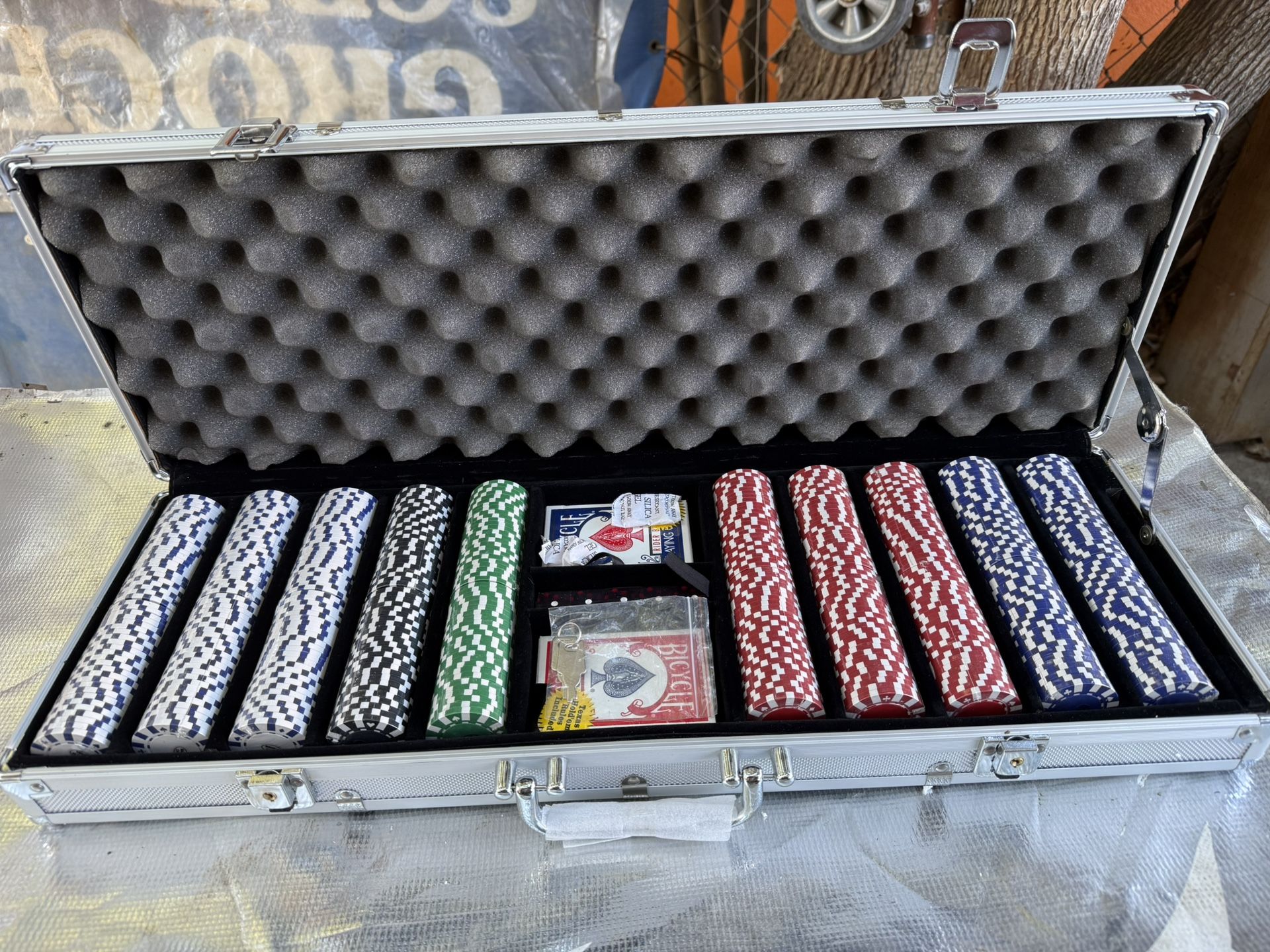 DELUXE POKER SET