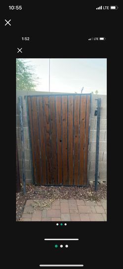 Side Gate