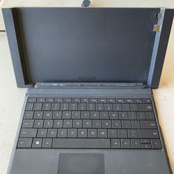 Microsoft Surface Dock and Keyboard