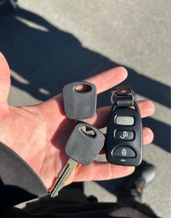 Car Key / Electric Key /  Remote Fob / Spear Key