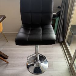 Swivel Bar Stools
