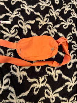 Lululemon bag