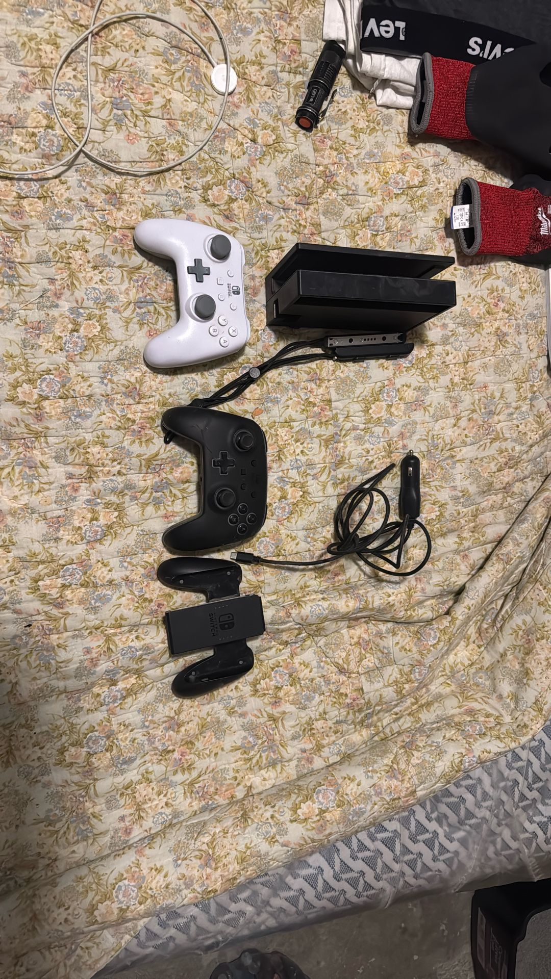 Nintendo Switch Accessory Lot. 