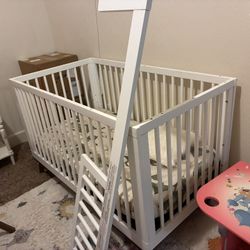 Convertible Crib including mattress