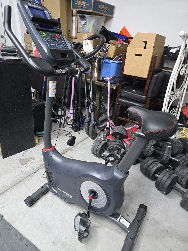 Schwinn 170 Upright Exercise Bike
