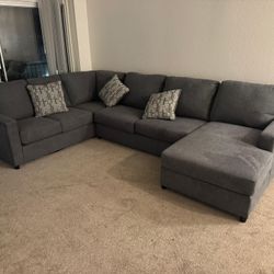 Sectionals / Livingroom Set/Big sale / Same Day Delivery 🚚 
