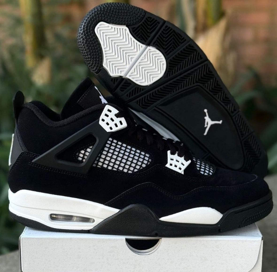 Size 11, 11.5, 12 - Jordan 4 White Thunder