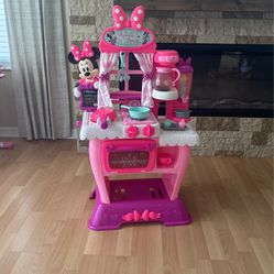 Disney Junior Minnie Mouse Happy Helpers Brunch Cafe, Play Kitchen Set for Kids,          