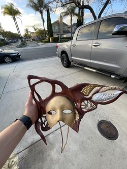 Handmade Leather Venetian-Style Mask – Decor