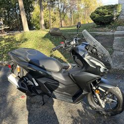 2025 Honda ADV160 Scooter