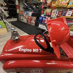 Instep Fire engine #7 Pedal Car Fire And Rescue Truck