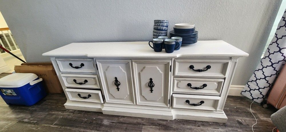 75"x18"x30" Rustic Farmhouse
Buffet table