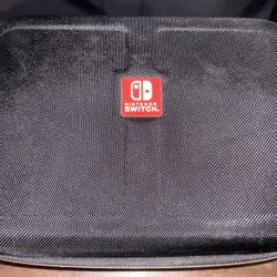 Nintendo Switch Traveling Case in good condition 