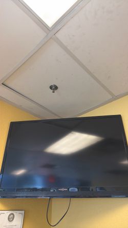 2 TVs for $40