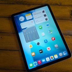 iPad Air 5th Generation Like New 64gb
