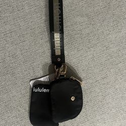 Lululemon- Dual Pouch Wristlet