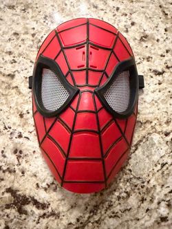 Spider-Man Talking Mask by Marvel Hasbro 2014 Like New