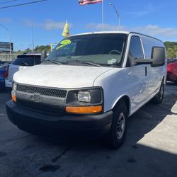 2009 Chevy Express Van 