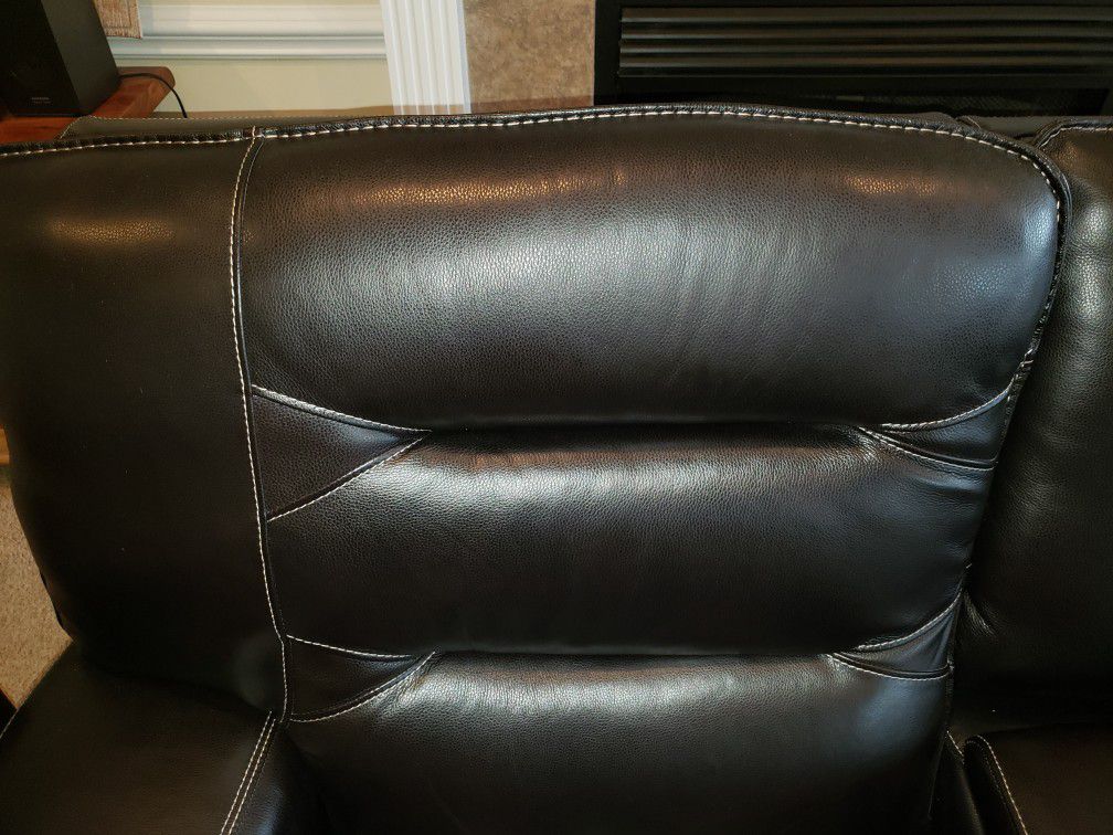 Preston Dual Power Sofa And Loveseat 100% Leather Black 