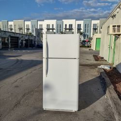 Frigidaire Refrigerator 