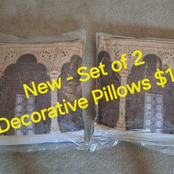 New - Set Of 2 Decorative India Themed Pillows $15