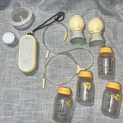 Medela Freestyle Double Electric Breast Pump Bundle