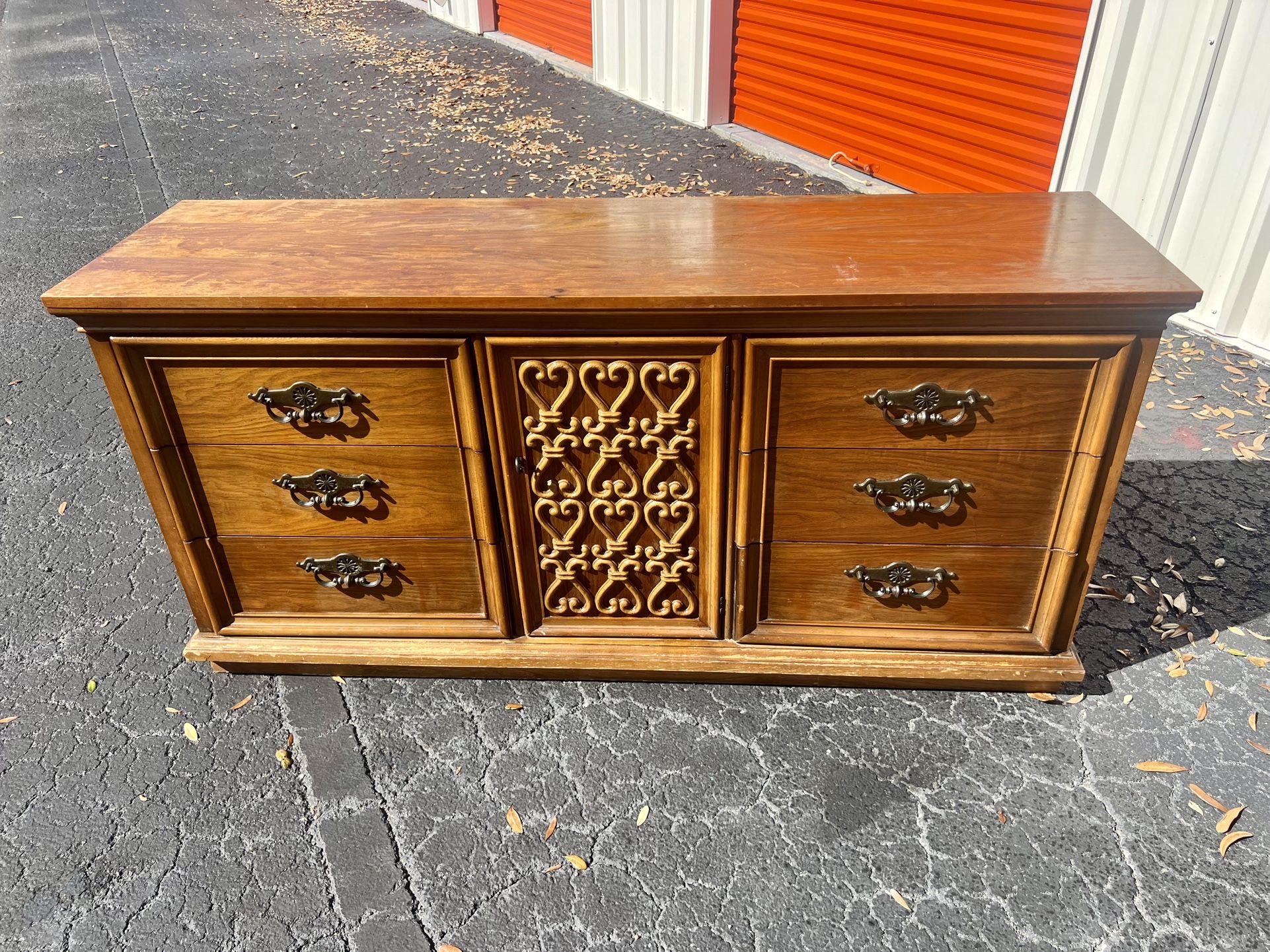 Vintage dresser