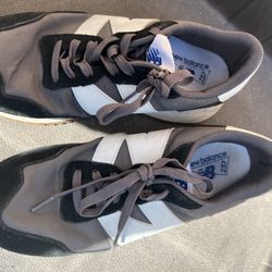 New Balance 237