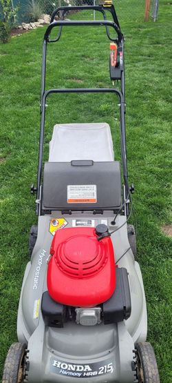 HONDA SELF PROPELLED LAWN MOWER.