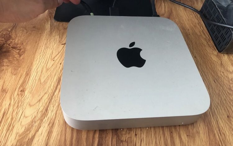 Mac Mini 2020 M1 + Wireless Keyboard And Mouse