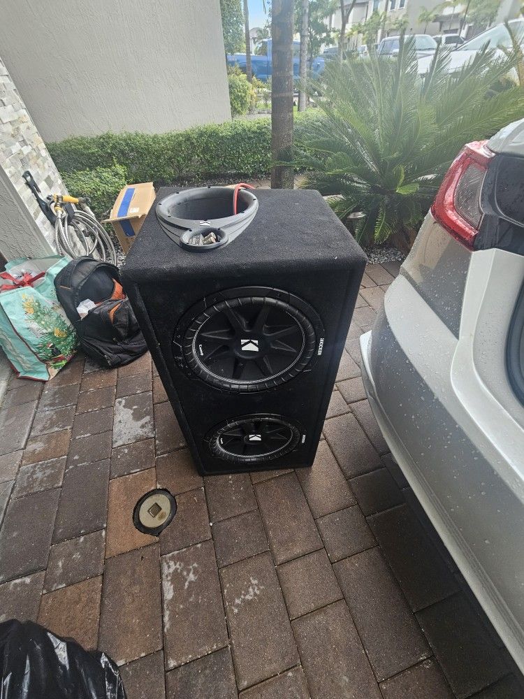 Speakers/Base